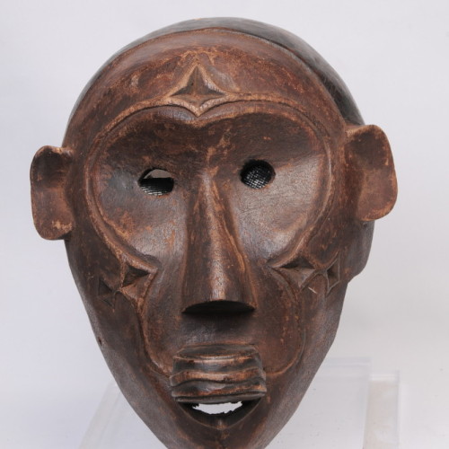 Makonde Monkey mask, Tanzania center
